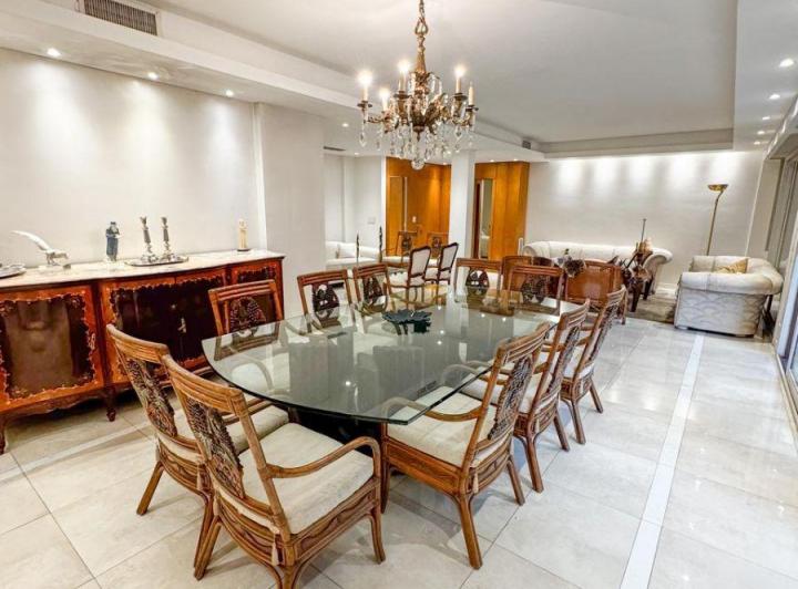 Departamento · 165m² · 5 Ambientes · 1 Cochera