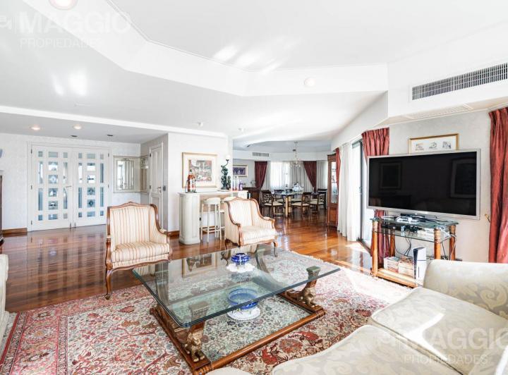 Departamento · 227m² · 4 Ambientes · 2 Cocheras
