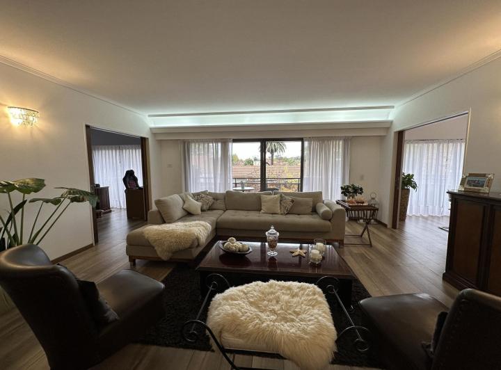 Departamento · 180m² · 5 Ambientes · 1 Cochera