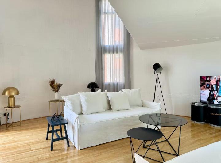 Departamento · 140m² · 5 Ambientes · 1 Cochera