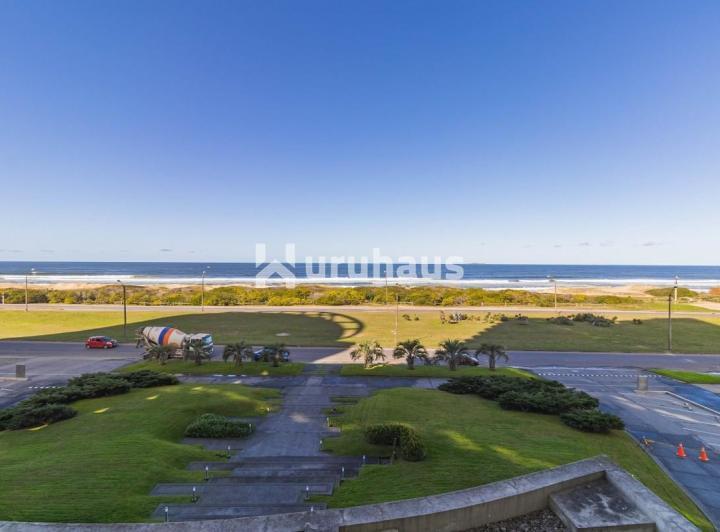 Departamento · 250m² · 4 Ambientes · 1 Cochera