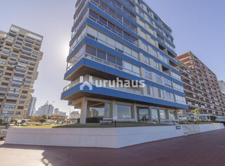 Departamento · 94m² · 4 Ambientes · 1 Cochera