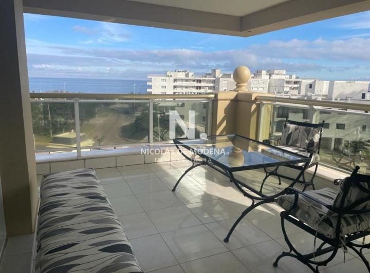 Departamento · 225m² · 4 Ambientes · 1 Cochera