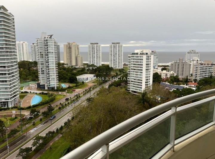 Departamento · 100m² · 4 Ambientes · 1 Cochera