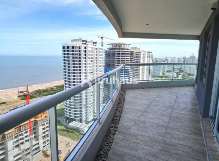 Departamento · 130m² · 4 Ambientes · 1 Cochera