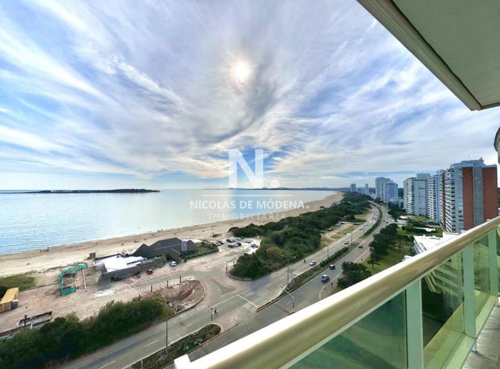 Departamento · 131m² · 4 Ambientes · 1 Cochera