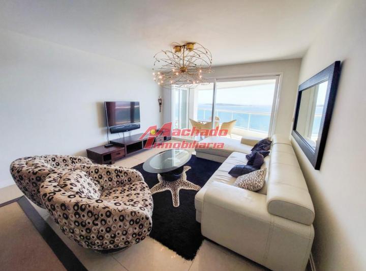 Departamento · 196m² · 4 Ambientes · 1 Cochera
