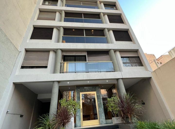 Departamento · 122m² · 5 Ambientes · 1 Cochera