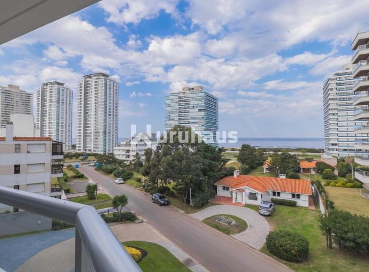 Departamento · 135m² · 4 Ambientes · 1 Cochera