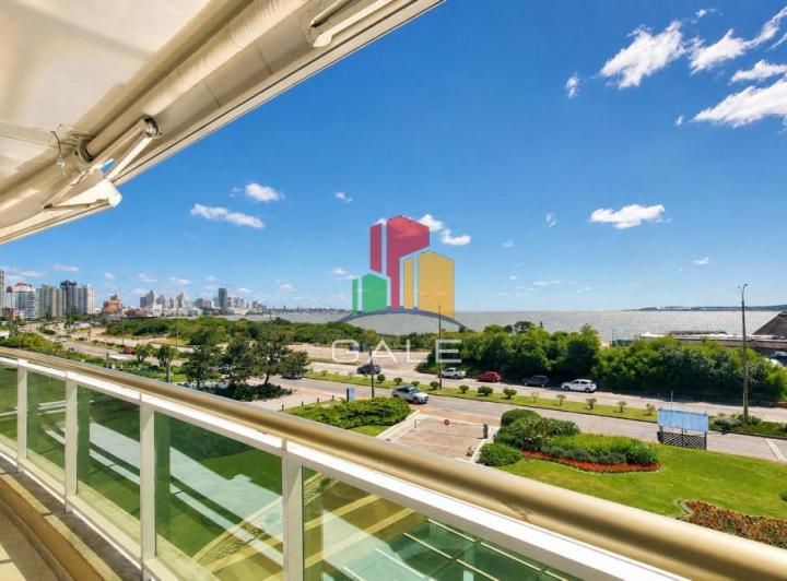 Departamento · 140m² · 4 Ambientes · 1 Cochera