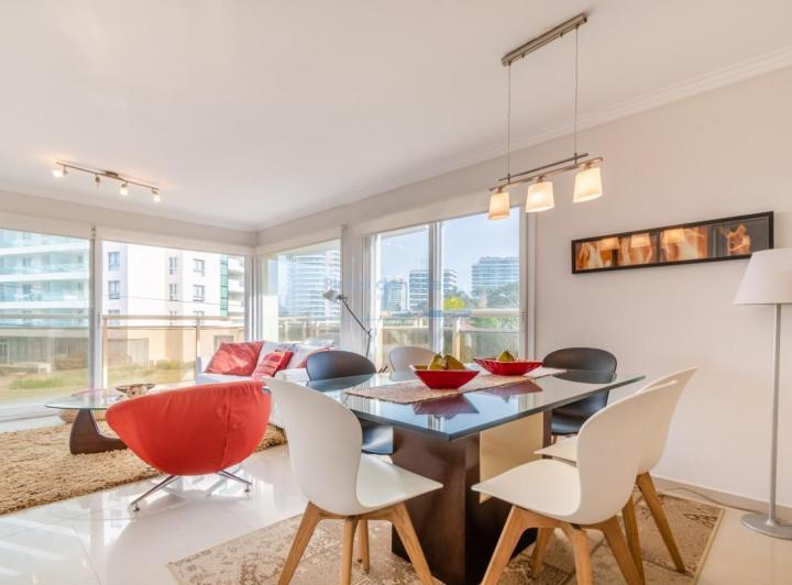 Departamento · 98m² · 4 Ambientes · 1 Cochera
