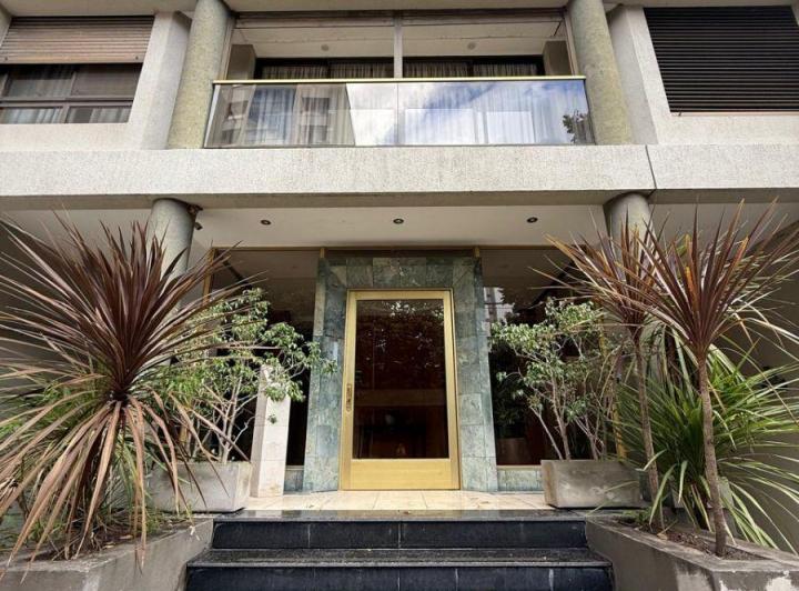 Departamento · 145m² · 6 Ambientes · 1 Cochera