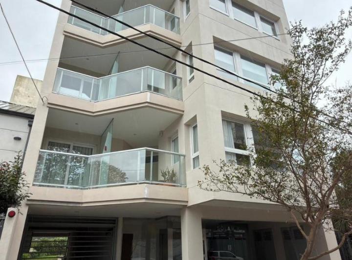 Departamento · 90m² · 4 Ambientes · 2 Cocheras