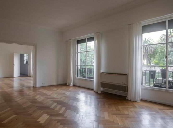 Departamento · 372m² · 8 Ambientes · 1 Cochera