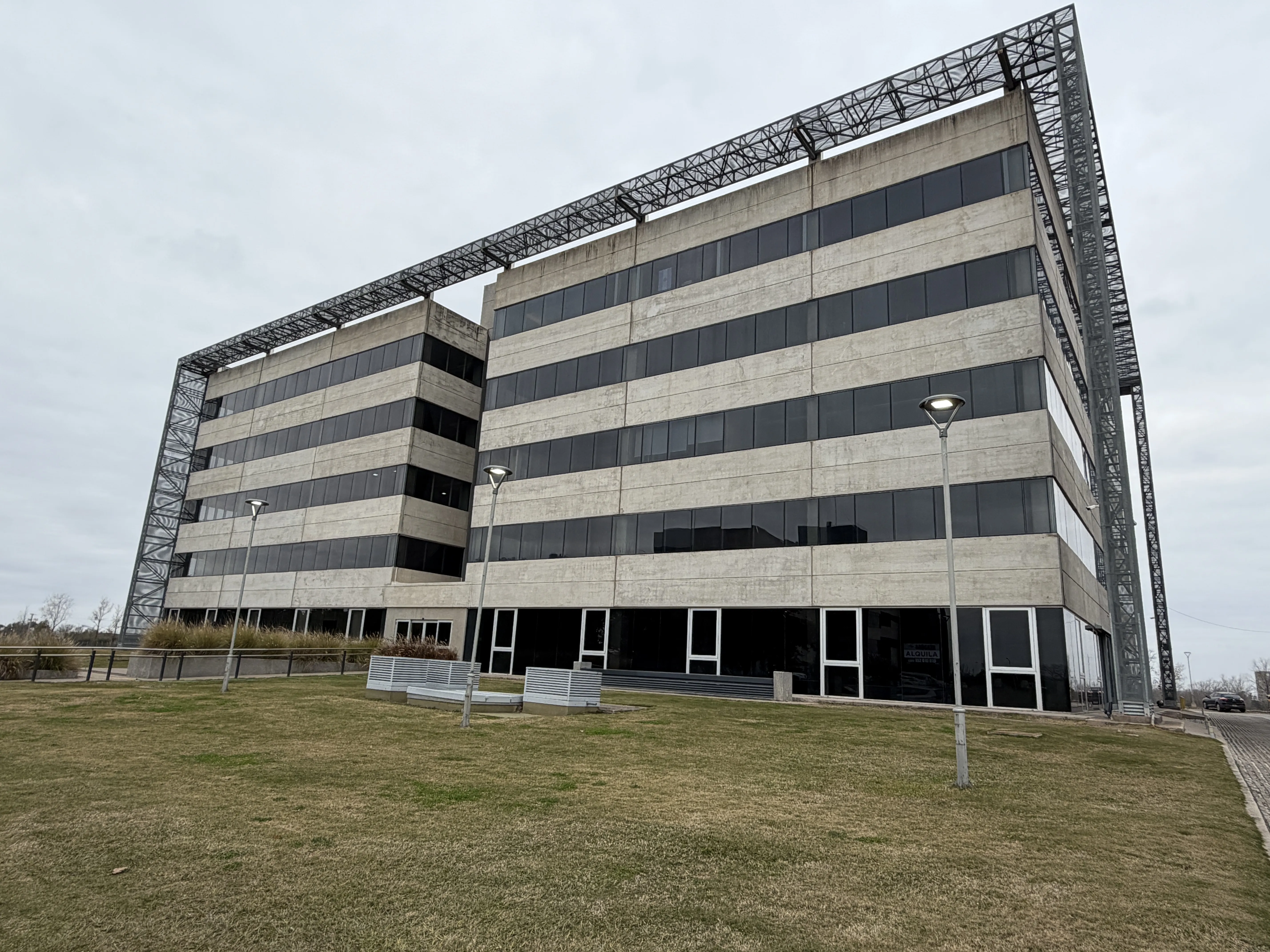Alquiler, Oficina 100m2, Parque Empresarial Aeropuerto (PEA)