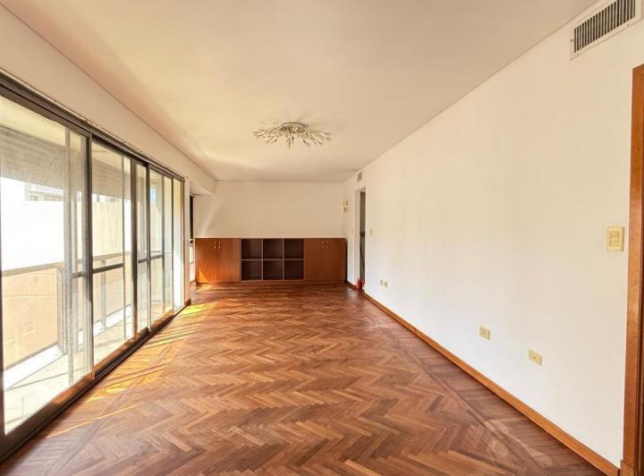 Departamento · 140m² · 5 Ambientes · 1 Cochera