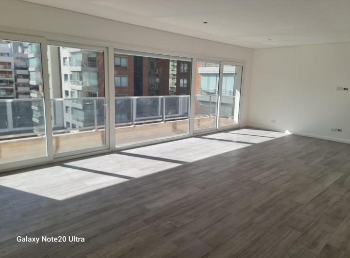 Departamento · 180m² · 5 Ambientes · 1 Cochera