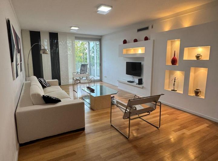 Departamento · 140m² · 3 Ambientes · 1 Cochera