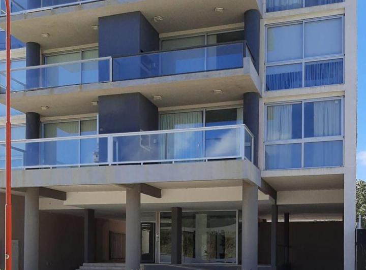 Departamento · 90m² · 4 Ambientes · 2 Cocheras
