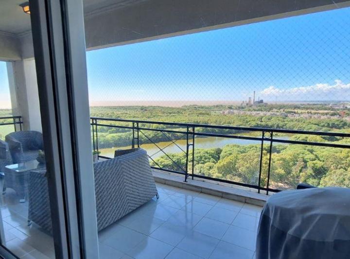 Departamento · 160m² · 4 Ambientes · 2 Cocheras