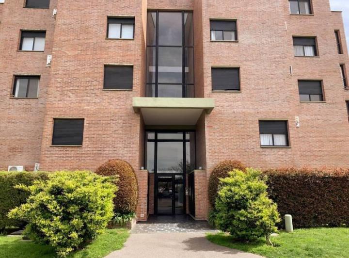 Departamento · 80m² · 3 Ambientes · 1 Cochera