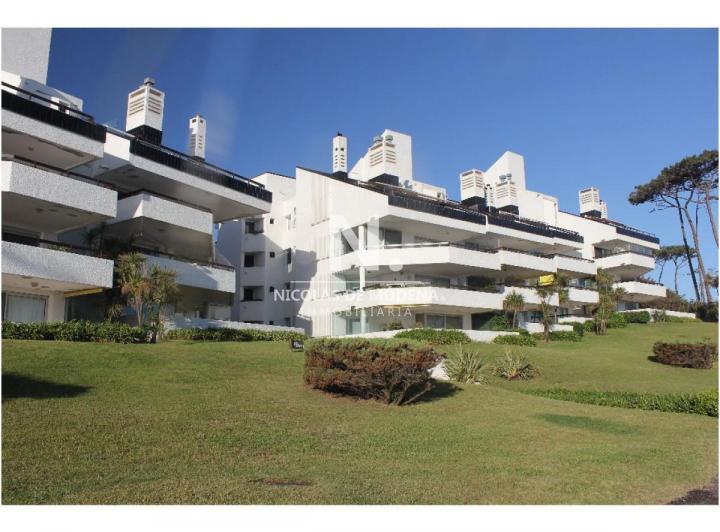 Departamento · 4 Ambientes · 1 Cochera
