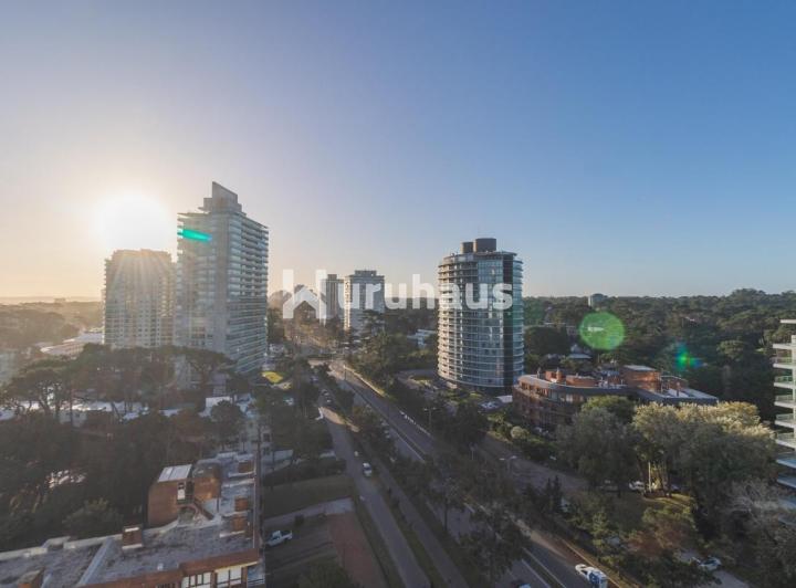 Departamento · 98m² · 4 Ambientes · 1 Cochera