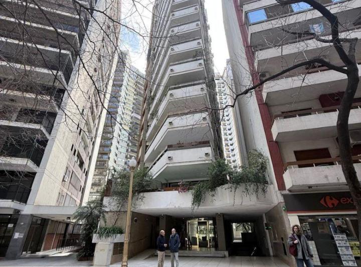 Departamento · 230m² · 8 Ambientes · 2 Cocheras