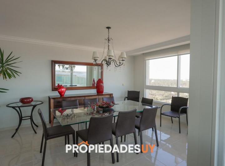 Departamento · 174m² · 4 Ambientes · 1 Cochera