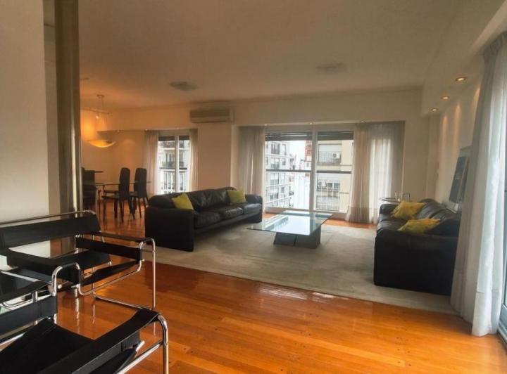 Departamento · 140m² · 8 Ambientes · 1 Cochera