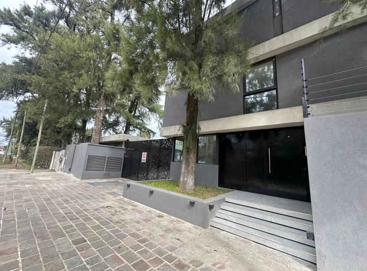 Departamento · 100m² · 3 Ambientes · 1 Cochera