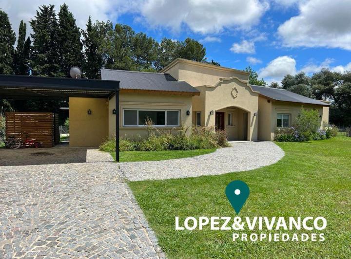 Casa · 190m² · 5 Ambientes · 2 Cocheras
