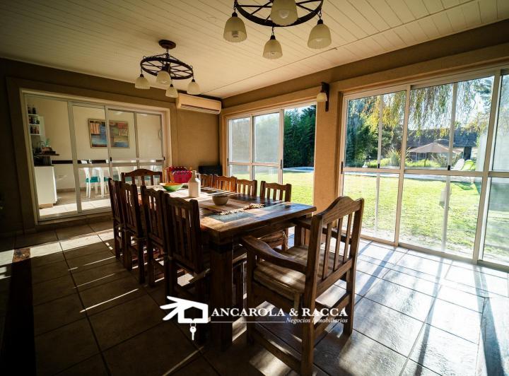 Casa · 800m² · 5 Ambientes