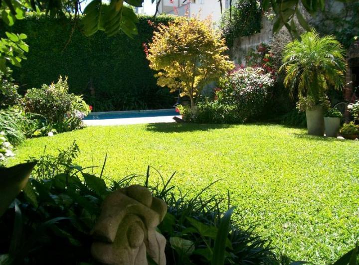 Casa · 250m² · 6 Ambientes · 1 Cochera