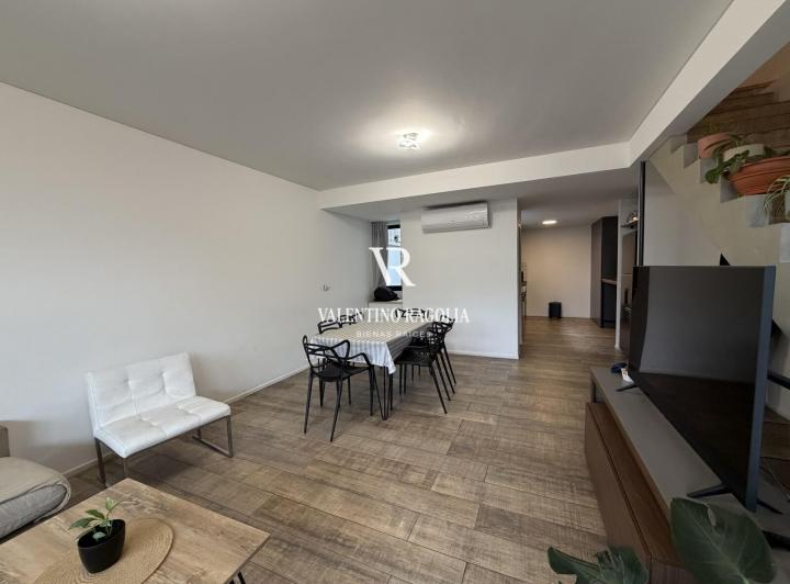 Casa · 121m² · 4 Ambientes · 1 Cochera