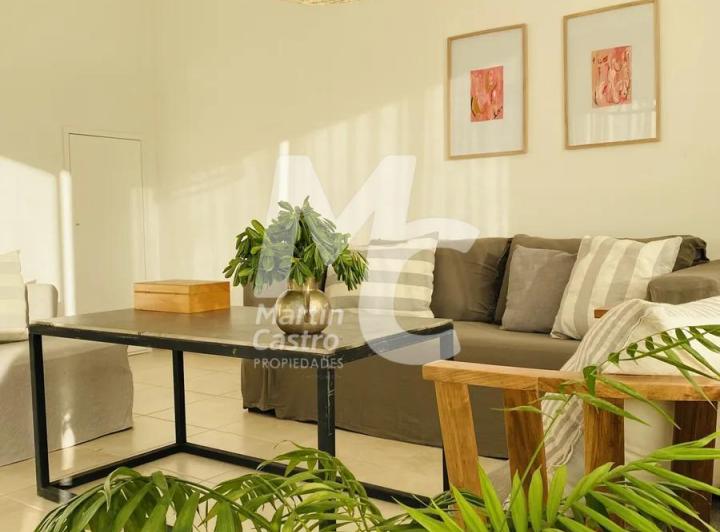 Casa · 120m² · 4 Ambientes · 4 Cocheras