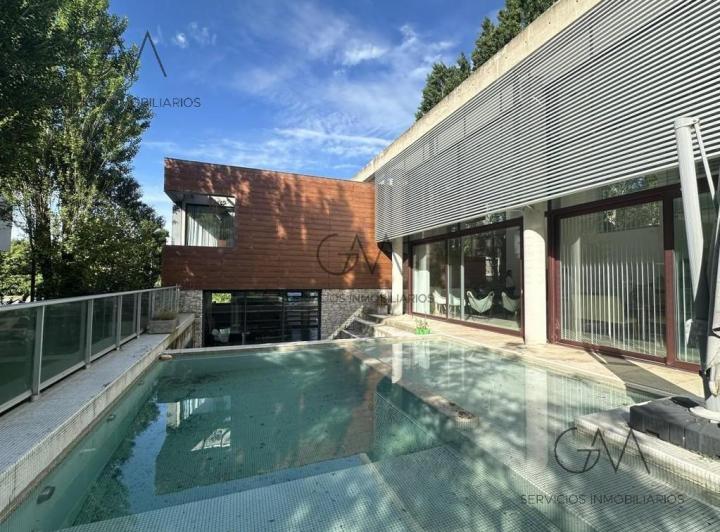 Casa · 315m² · 5 Ambientes