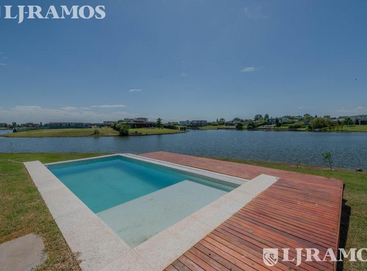 Casa · 181m² · 5 Ambientes · 1 Cochera