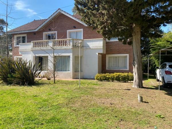 Casa · 120m² · 6 Ambientes · 1 Cochera