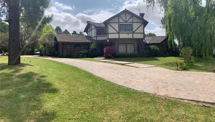 Casa · 1500m²
