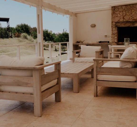 Casa · 200m² · 6 Ambientes · 2 Cocheras