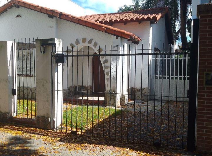 Casa · 85m² · 4 Ambientes · 1 Cochera