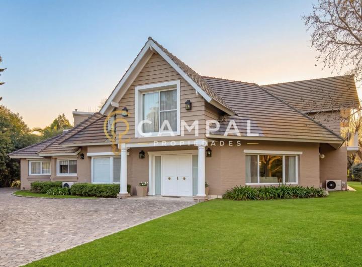Casa · 380m² · 6 Ambientes