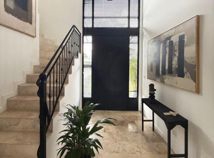 Casa · 330m² · 6 Ambientes · 2 Cocheras
