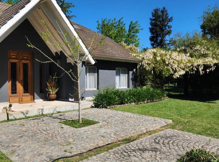 Casa · 300m² · 4 Dormitorios