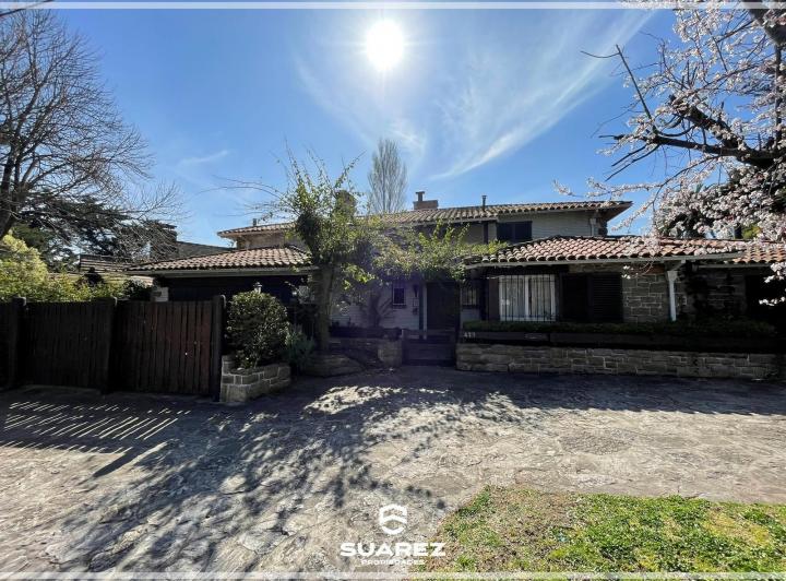 Casa · 386m² · 8 Ambientes · 2 Cocheras