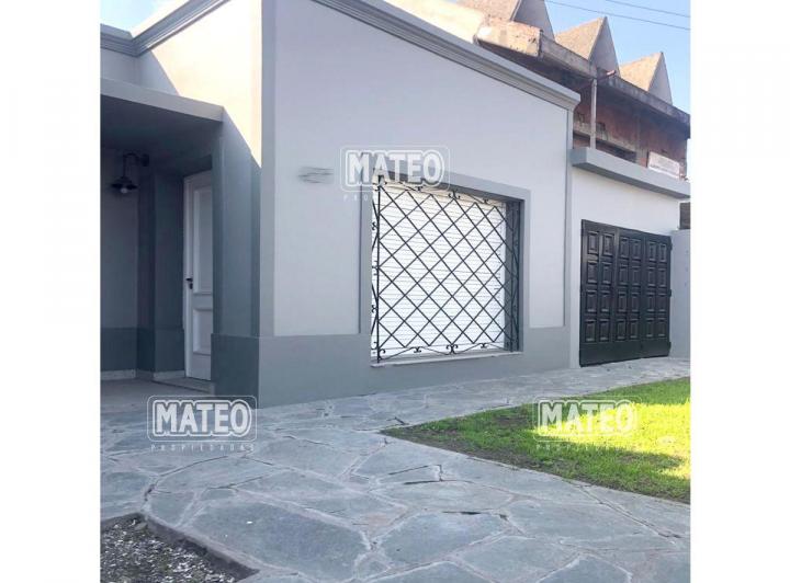 Casa · 1m² · 4 Ambientes · 1 Cochera