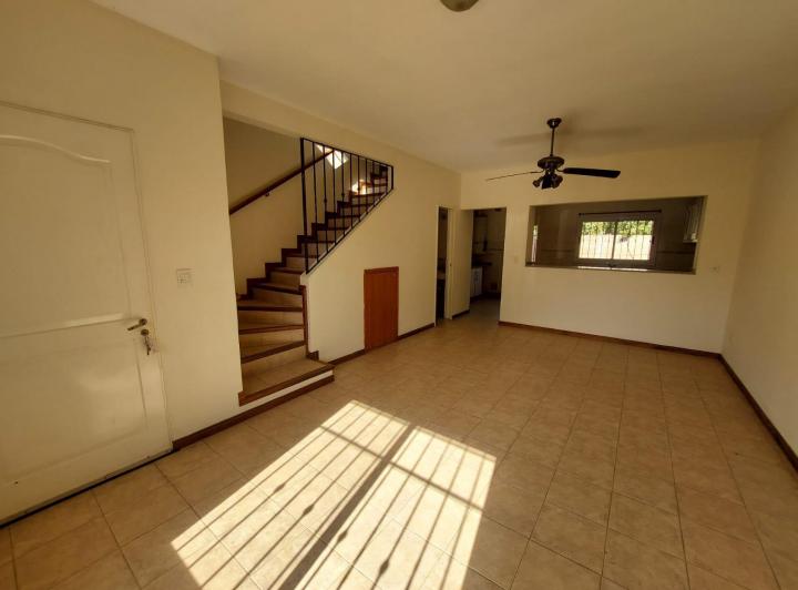 Casa · 86m² · 4 Ambientes · 1 Cochera