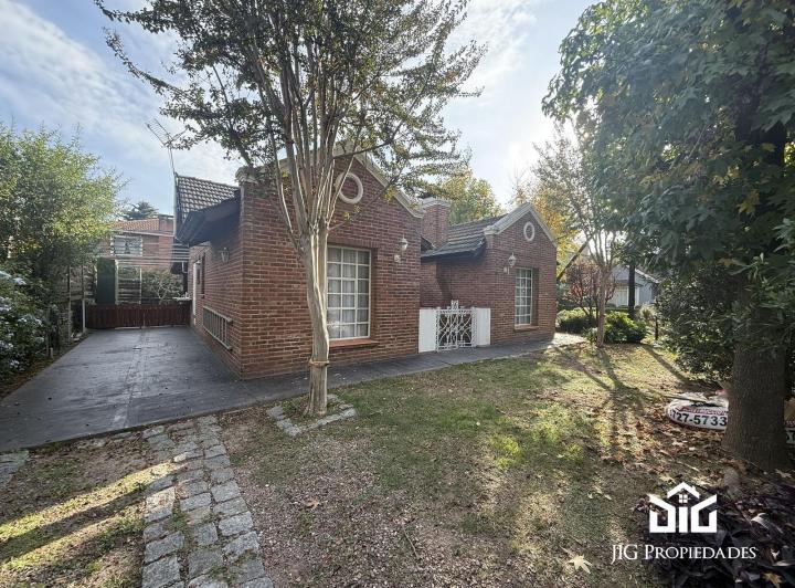 Casa · 100m² · 4 Ambientes · 1 Cochera