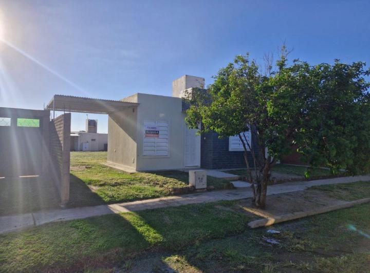 Casa · 60m² · 4 Ambientes · 2 Cocheras